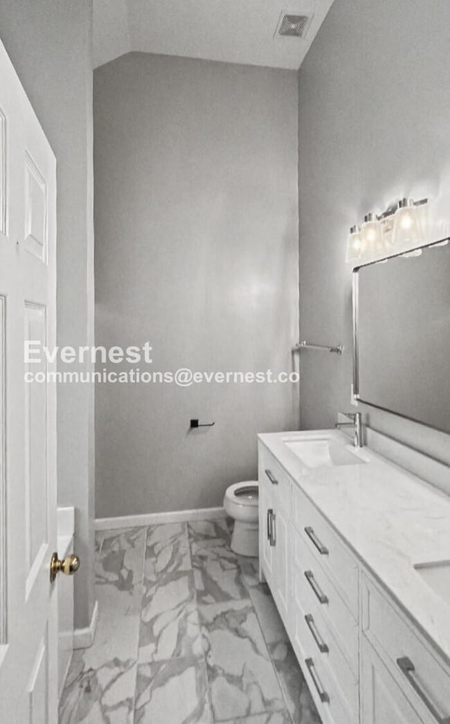 Building Photo - 322 Shelby Forest Dr