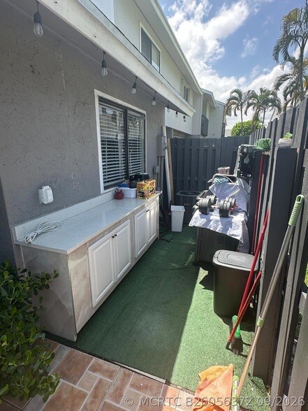 Building Photo - 3801 Inlet Cir