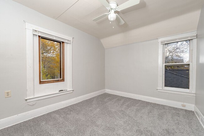 Building Photo - 1314 Oak St