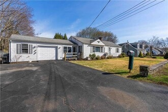 Building Photo - 11 Terrace Dr