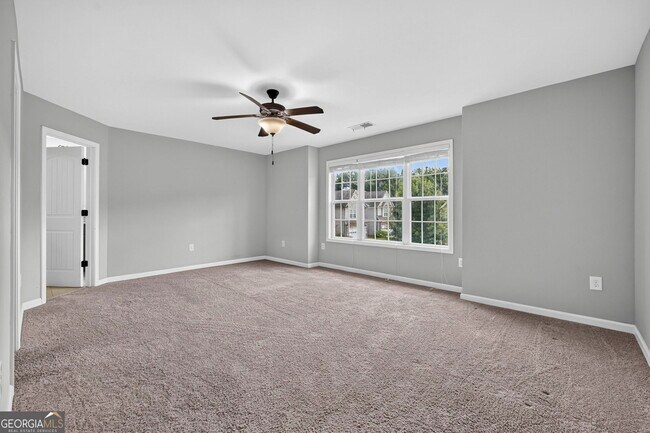 Building Photo - 1849 Blackstone Way