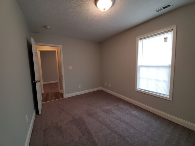 Building Photo - 142 N Copper Creek Dr