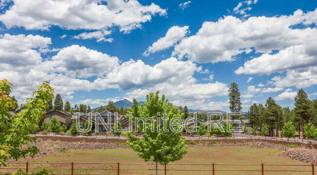 Building Photo - 2429 W Bruce Balle Dr