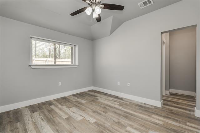 Building Photo - 401-403-403 W Elm St