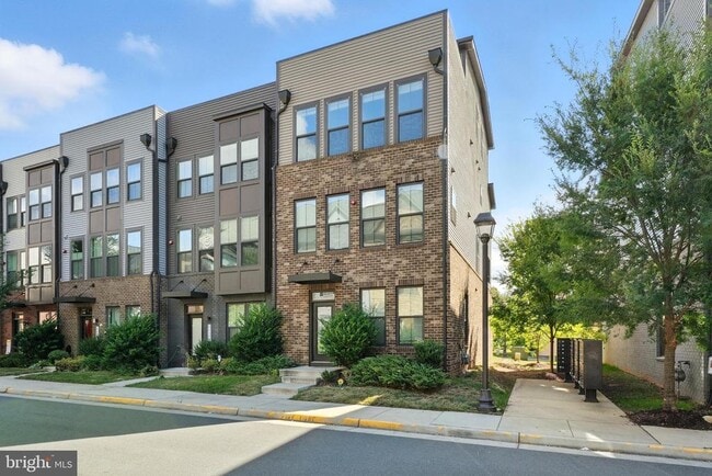 Building Photo - 22310 Seabring Terrace