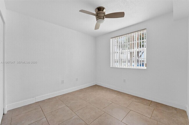 Building Photo - 2841 N Oakland Forest Dr
