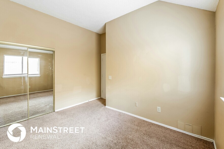 Building Photo - 1632 Riverway Bend Cir