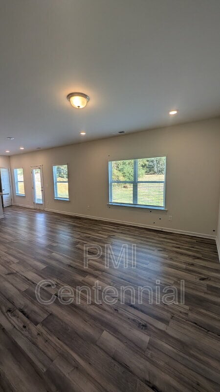 Building Photo - 4 Haven Dr