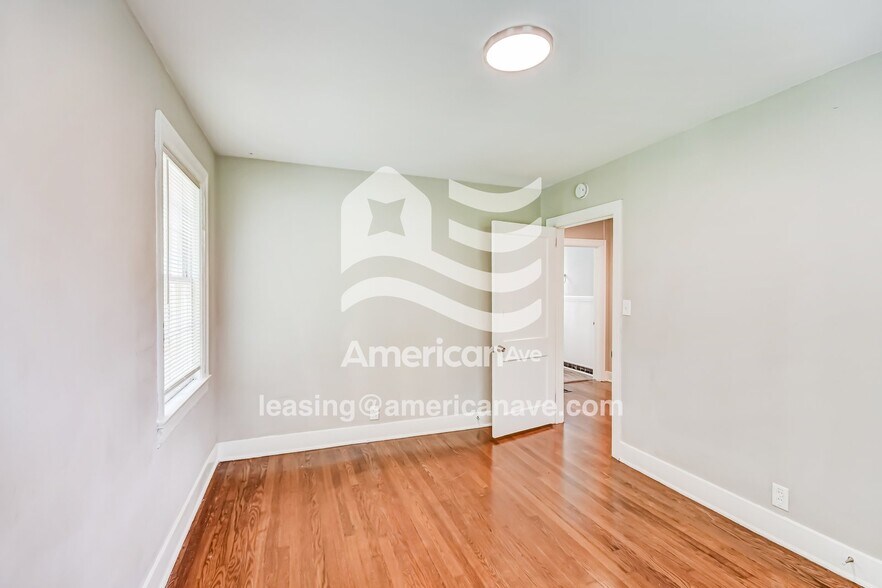 Building Photo - 715 85th St S