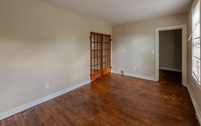 Building Photo - 908 W Hadley St