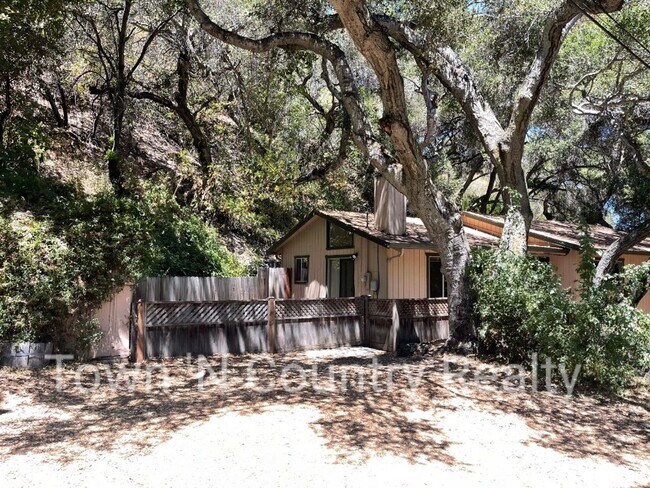 Building Photo - Charming 3-Bedroom Home in Carmel Valley –...