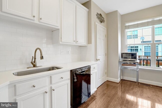 Building Photo - 2342 Huntington Station Ct