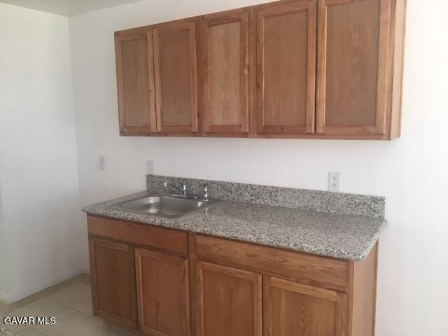 Building Photo - 8124 Peach Ave