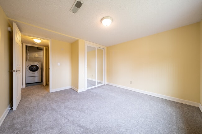 Building Photo - 6045 Covington Terrace