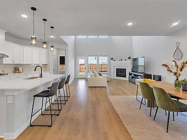 Building Photo - 6105 Poolside Way