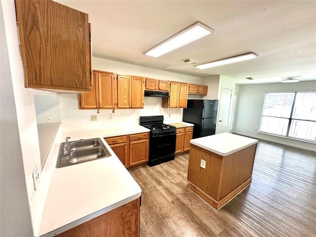 Building Photo - 13815 Glade Hollow Dr