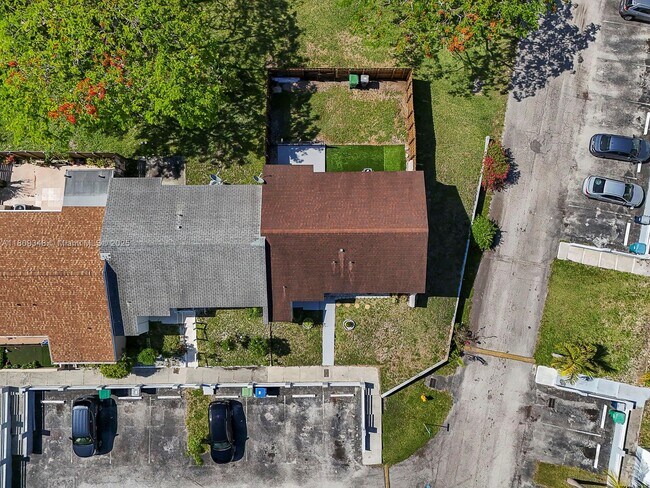 Building Photo - 20875 Grouper Dr