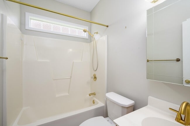 Building Photo - 110 Ashworth Dr