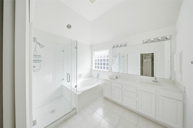 Building Photo - 2415 Mills Creek Dr