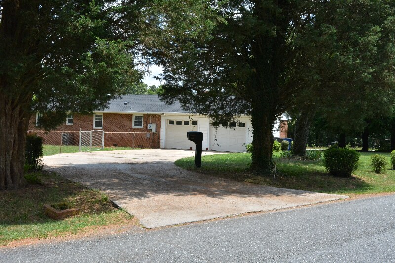 Building Photo - 4501 Kernersville Rd