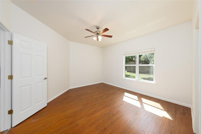 Building Photo - 4505 Red River St