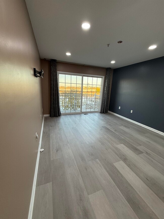 Building Photo - 76 Lyon Ct