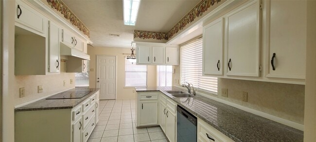 Building Photo - 14814 Earlswood Dr