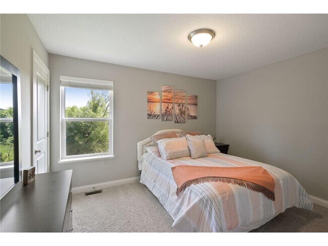 Building Photo - 5596 Orchard Cove