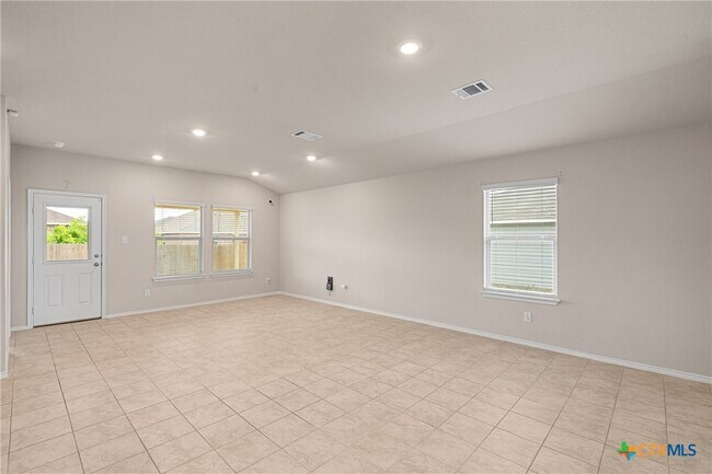 Building Photo - 5102 Karen Grn Dr