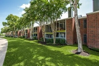 Building Photo - Patten East