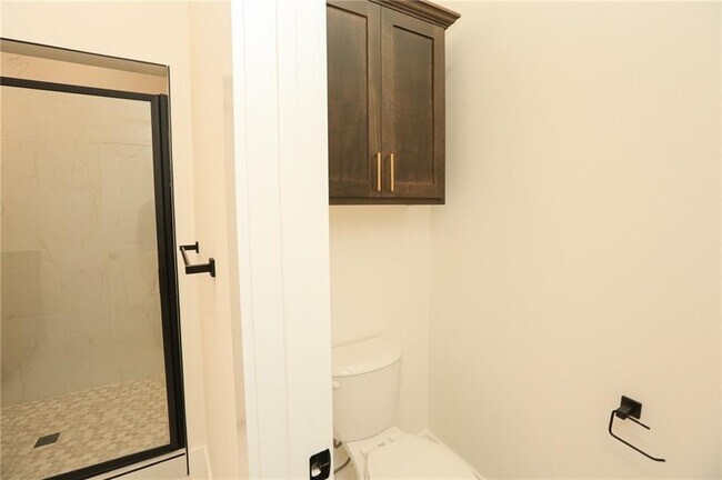 Building Photo - 12 Celtic Dr