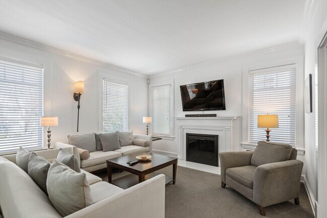 Primary Photo - 71 Standish Ave NW