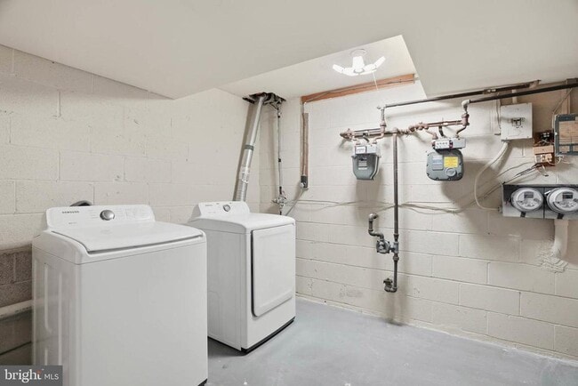 Building Photo - 9419 Merryrest Rd