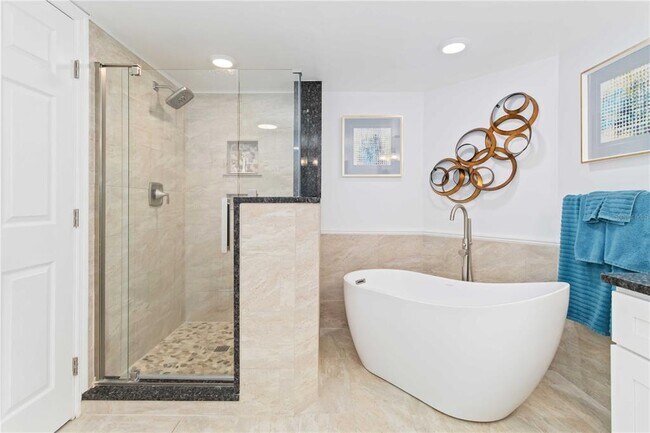 Building Photo - 3400 Ocean Beach Blvd