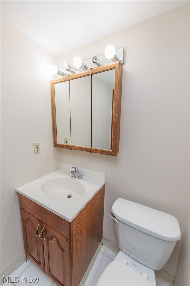 Building Photo - 3265 Mayfield Rd