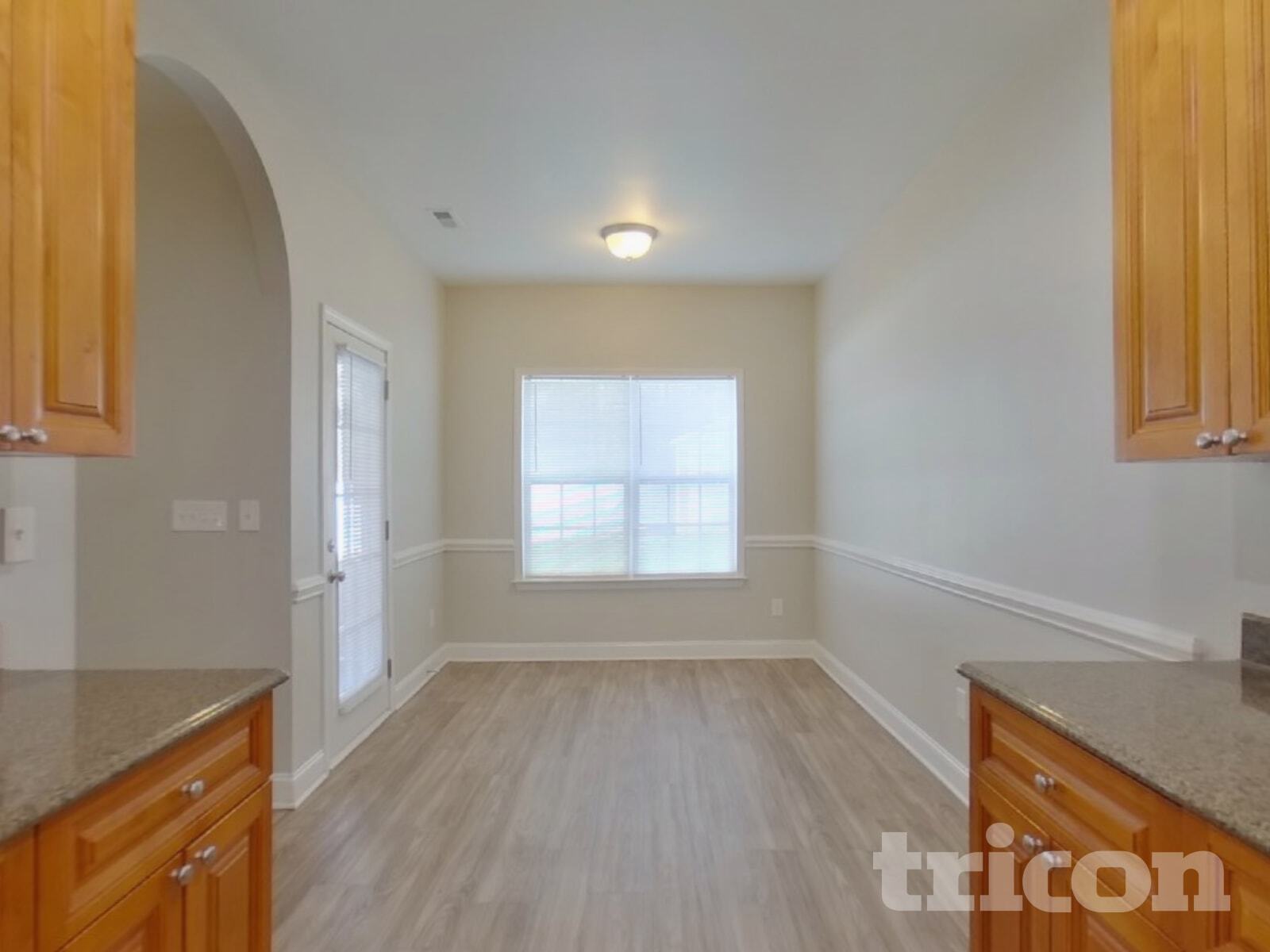 Building Photo - 2304 Larkspur Ln