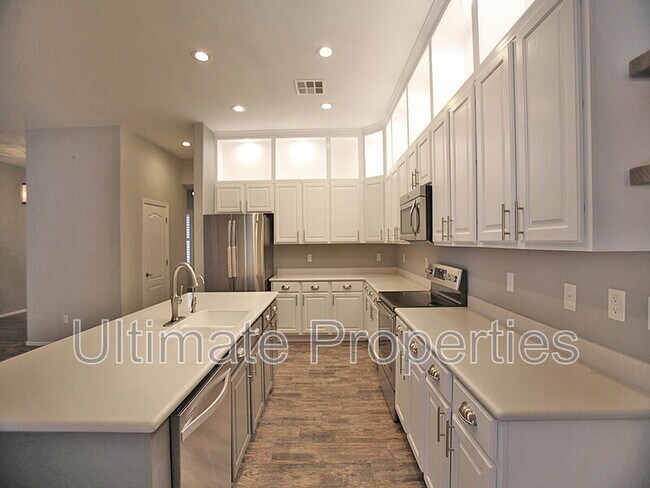 Building Photo - 16178 N 180th Ln