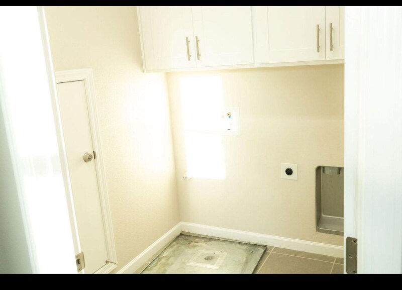 Building Photo - 3312 Moscato St