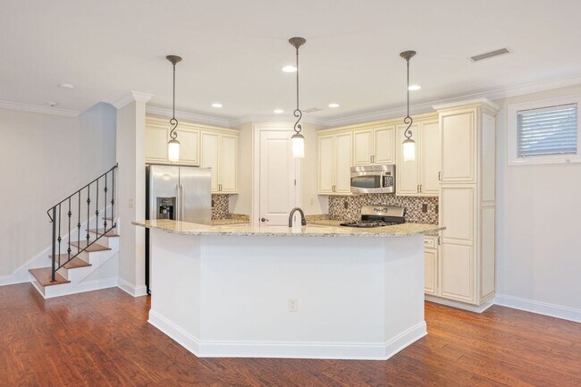 Building Photo - Swift Creek Preserve 5 Bedroom Beauty!