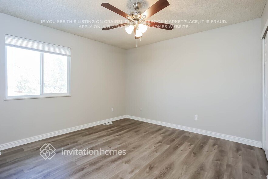 Building Photo - 920 S Waco Way