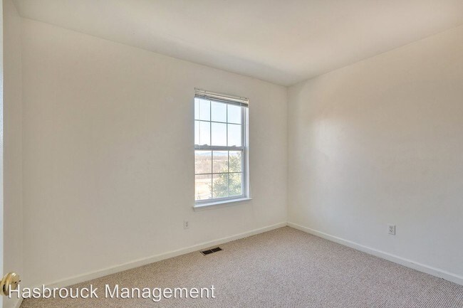Building Photo - 4 br, 3.5 bath House - 4605 Briarwood Drive