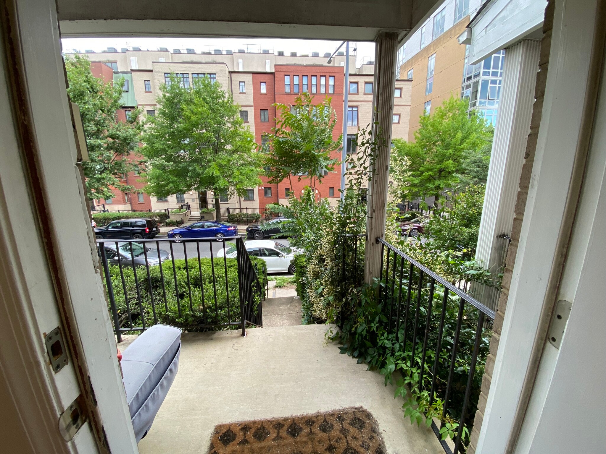 Building Photo - 1327 Belmont St NW