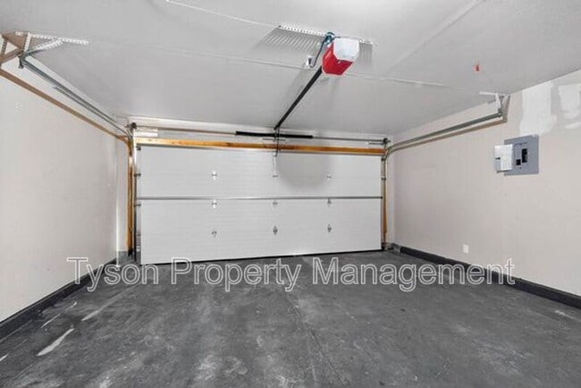 Building Photo - 11015 Connemara Dr SW