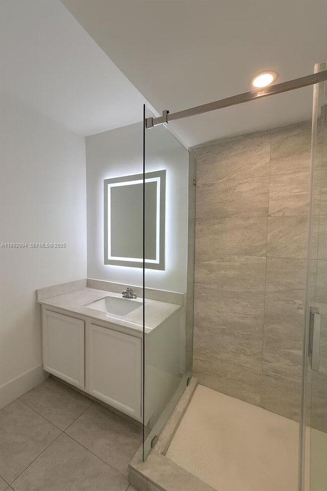 Building Photo - 445 SW 11th St