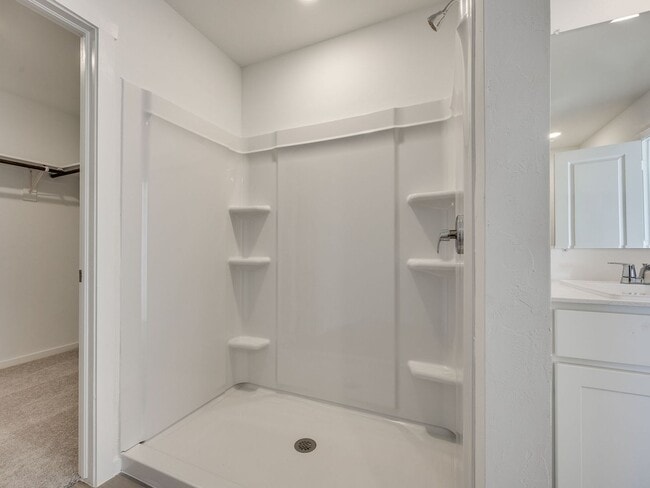 Building Photo - Brand New Home + Mustang Schools + 4 bedrooms + 2 car garage + All Appliances