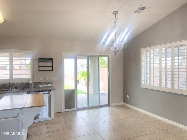 Building Photo - 16624 W Saguaro Ln