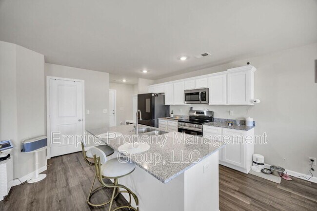 Building Photo - 706 Common Widgeon Wy