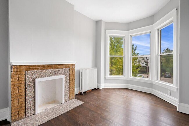 Primary Photo - 1 bedroom in Chicago IL 60302