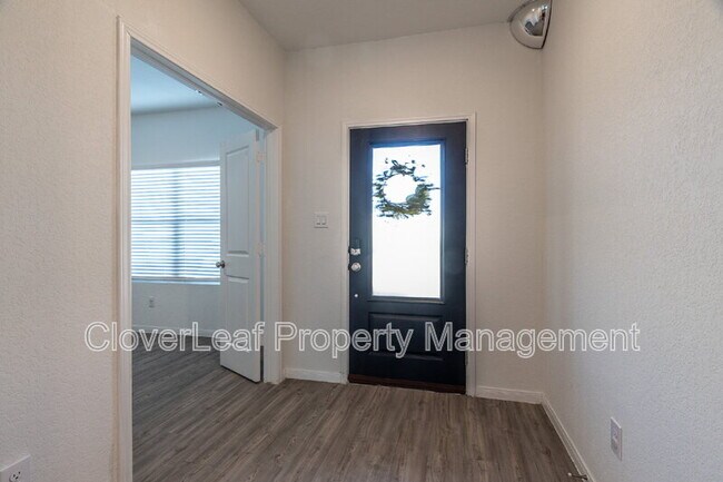 Building Photo - 422 Angel Trumpet Ct