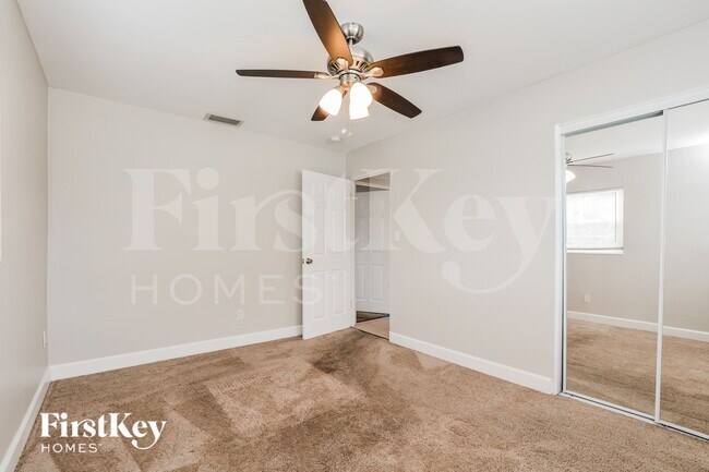 Building Photo - 1407 Chilean Ln